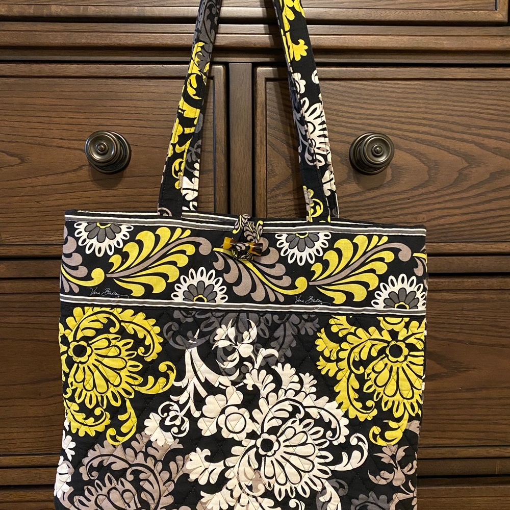Vera Bradley tote bag citron pattern
